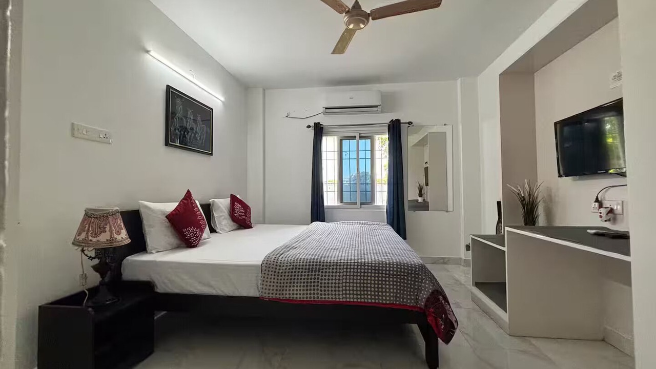 Photo of Bedroom in Pondicherry Beach