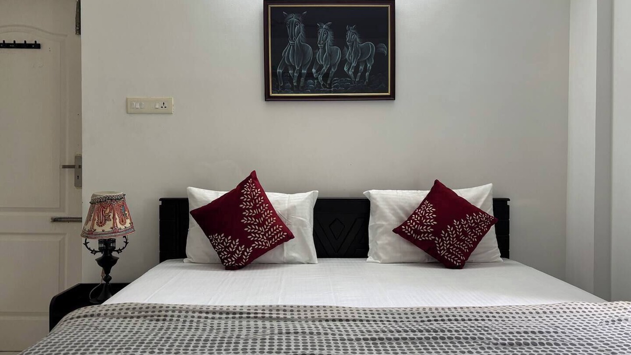 Photo of Bedroom in Pondicherry Beach