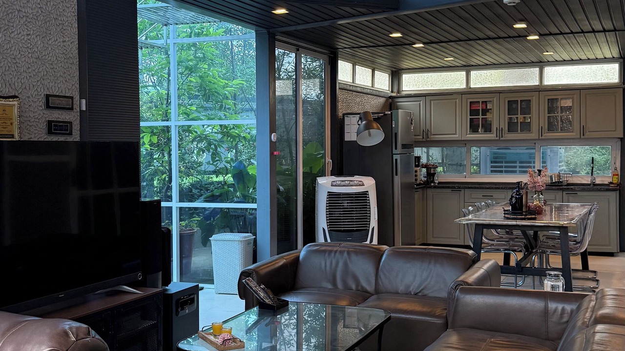 Photo of Livingroom in Javan