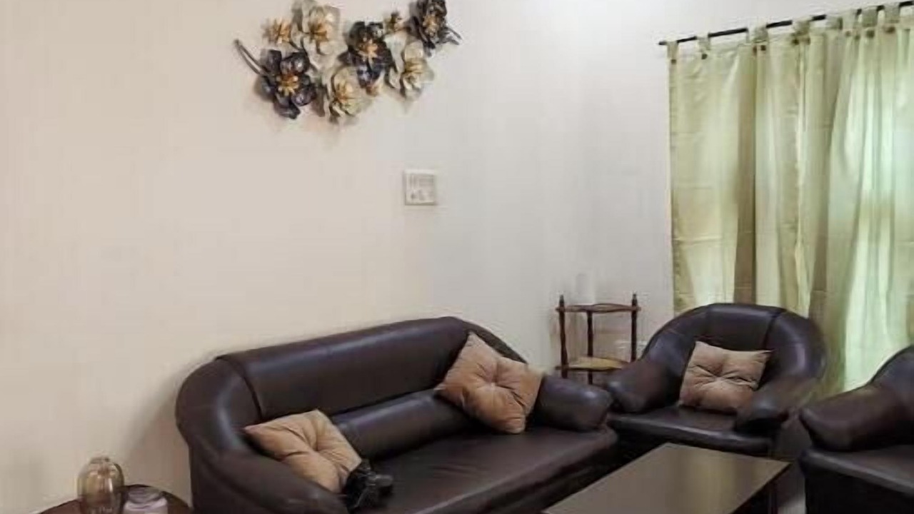 Photo of Livingroom in Moinabad