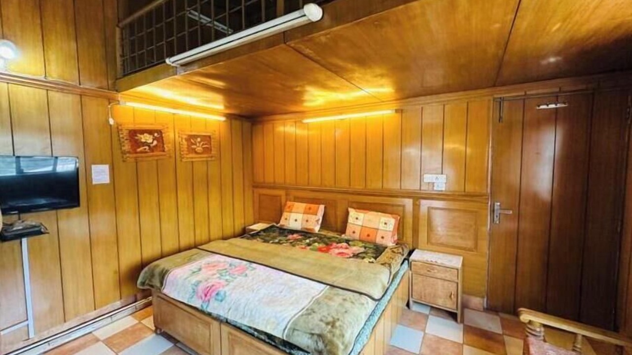 Photo of Bedroom in Delhi Cantonment