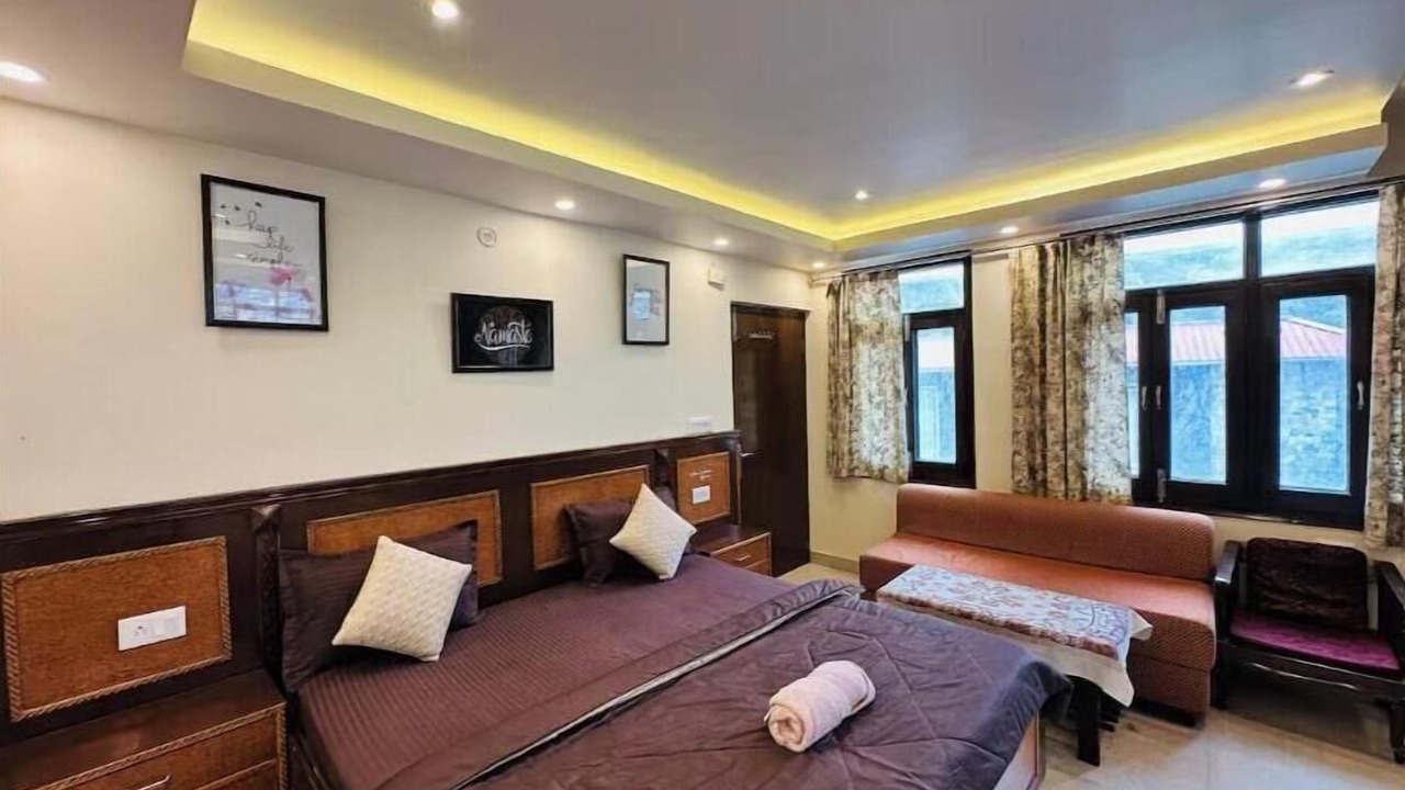 Photo of Bedroom in Delhi Cantonment