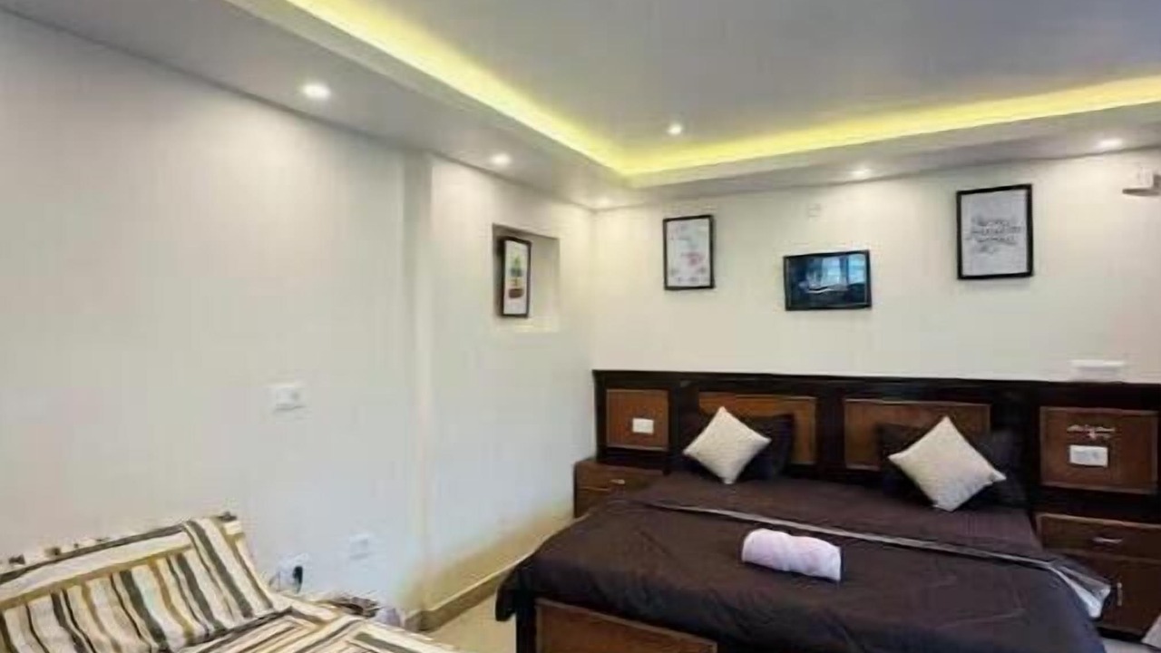 Photo of Bedroom in Delhi Cantonment