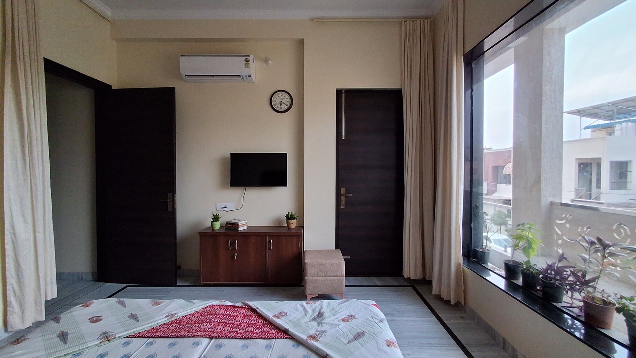 Photo of Bedroom in Vaishali Nagar