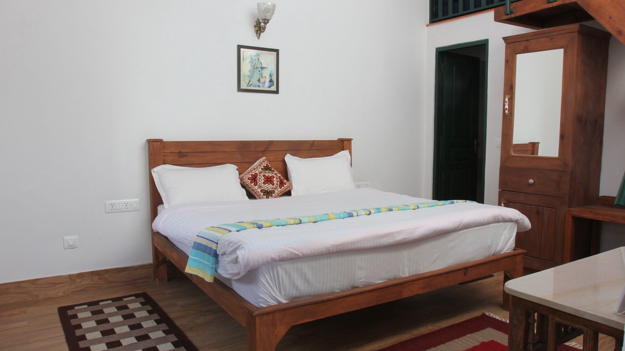 Photo of Bedroom in Mukteshwar