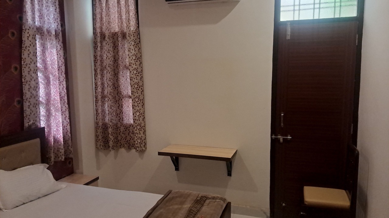 Photo of Bedroom in Fatehpura