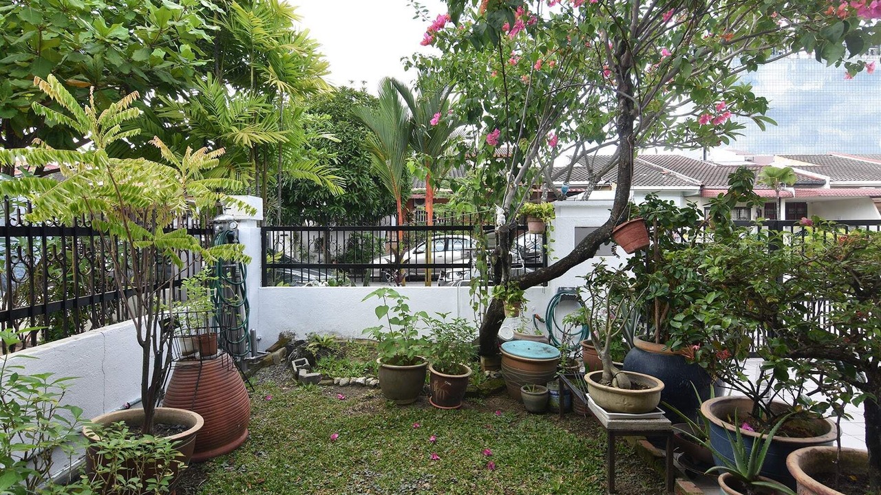 Photo of Outdoor in Taman Tun Dr Ismail