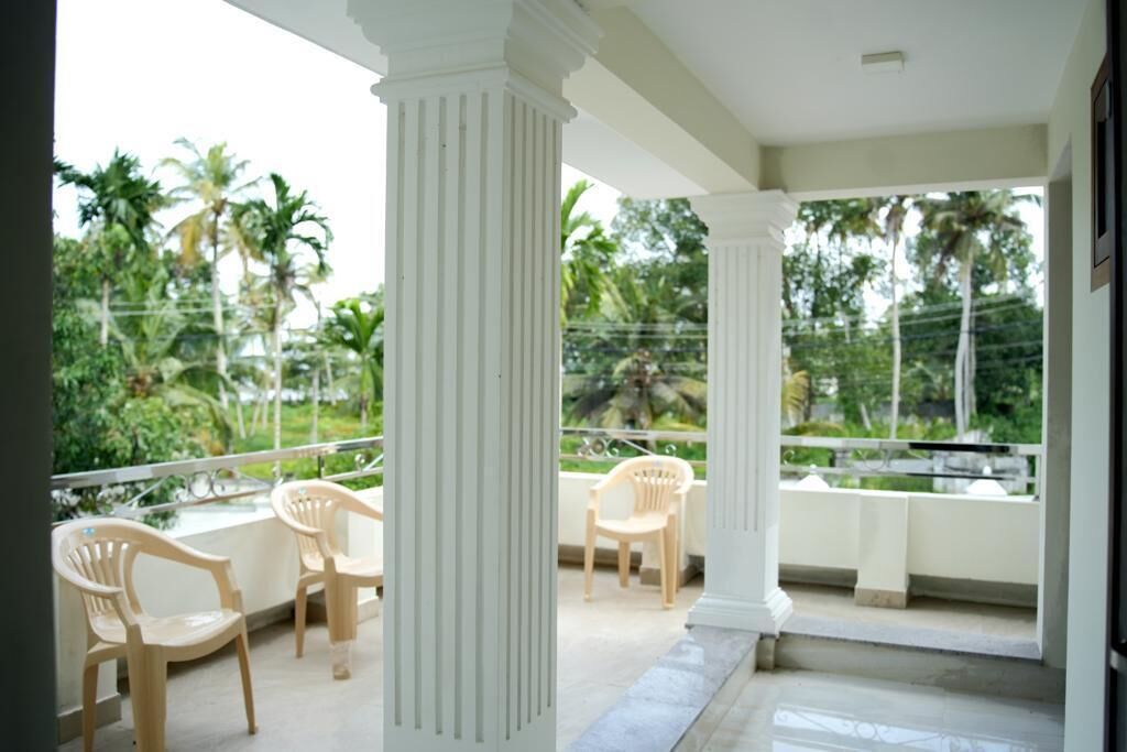 Photo of Patio Balcony in Thanneermukkom
