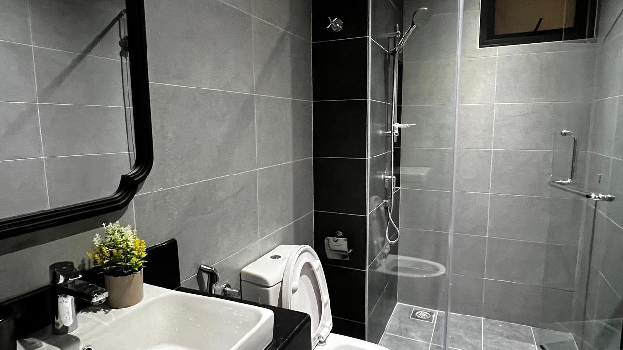 Photo of Bathroom in Maluri