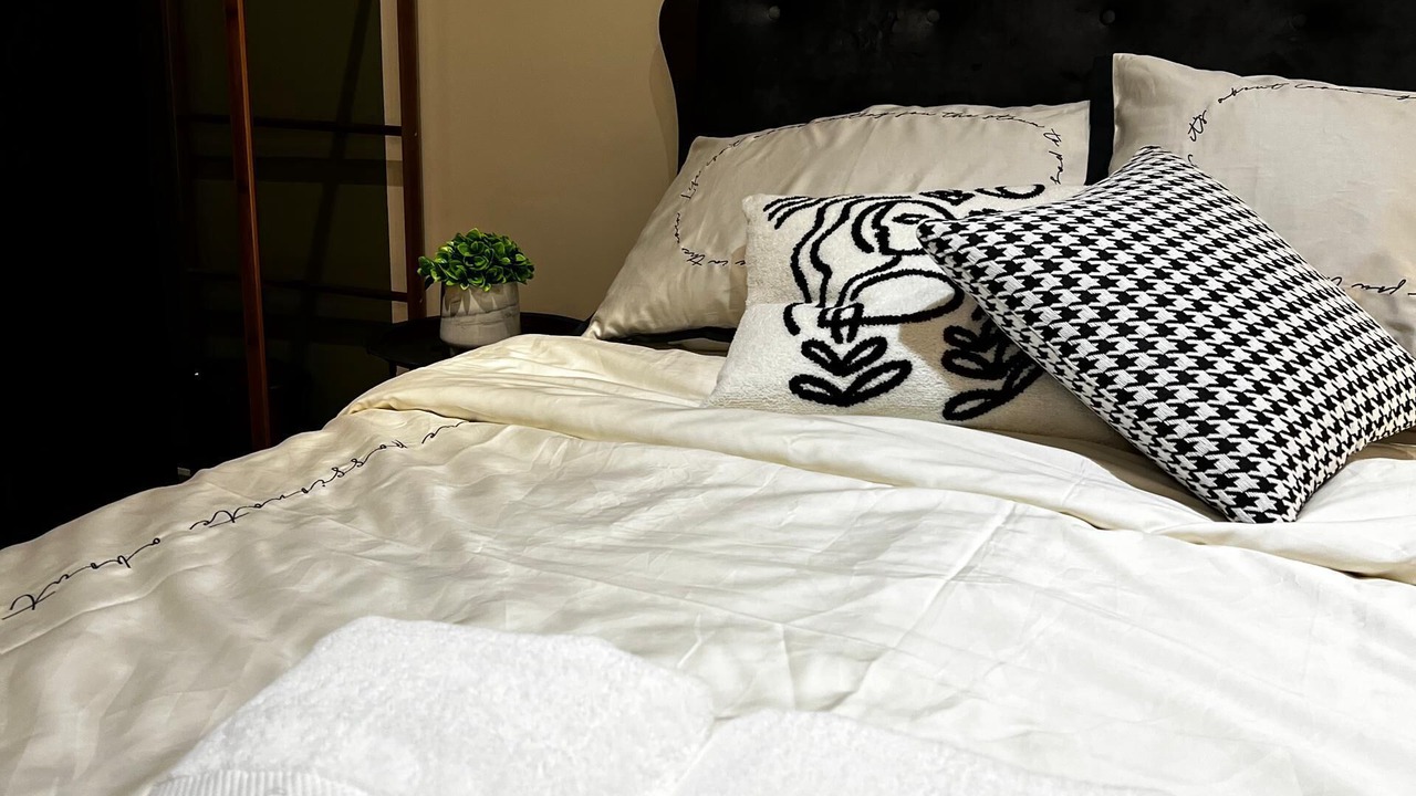 Photo of Bedroom in Maluri