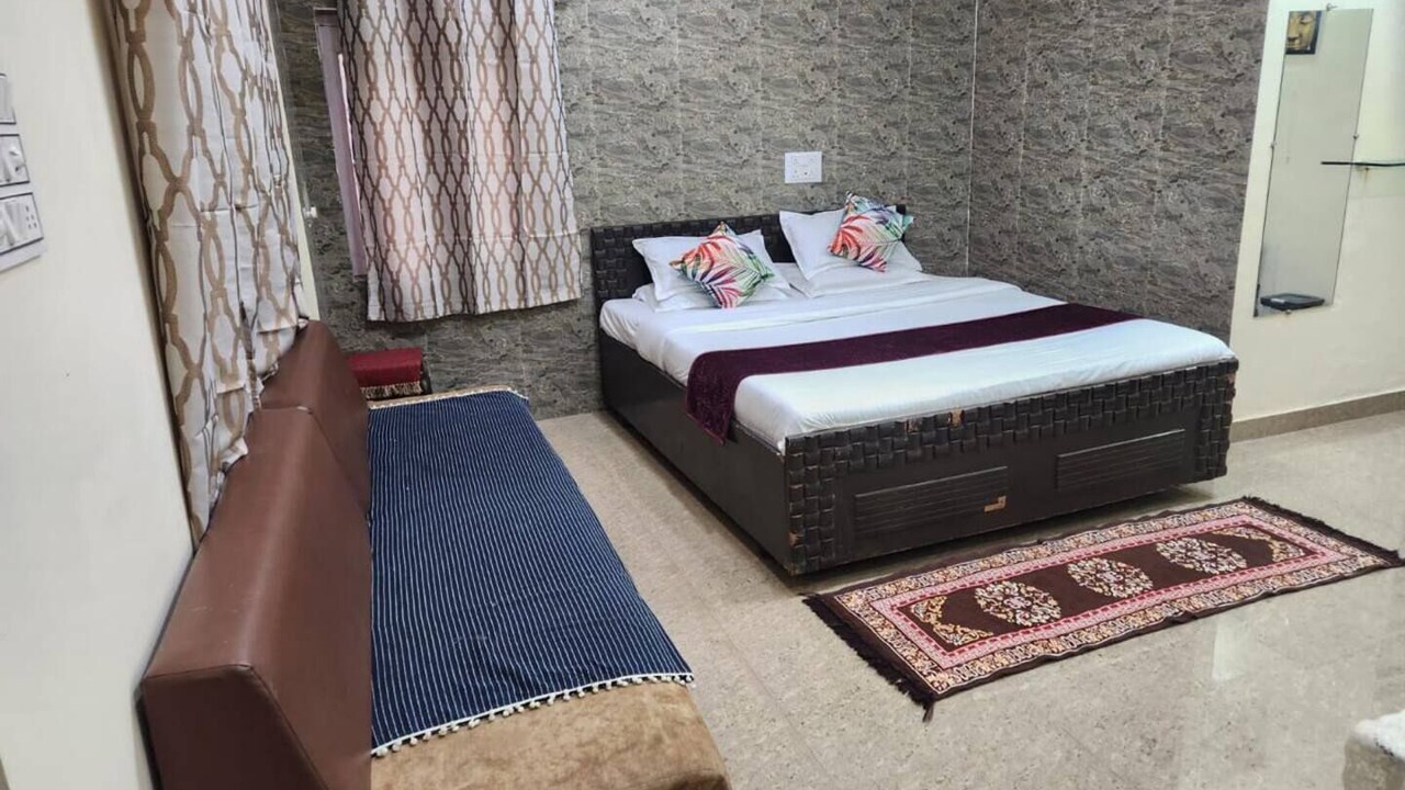 Photo of Bedroom in Mount Abu
