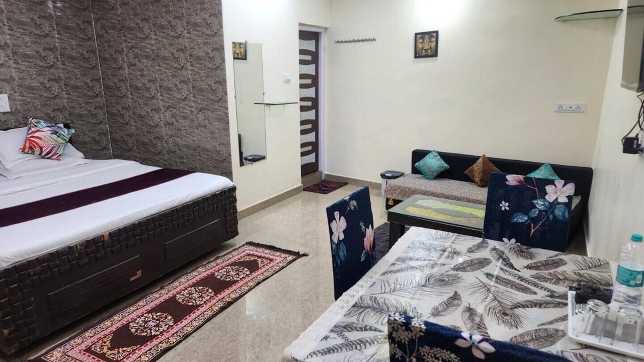 Photo of Bedroom in Mount Abu