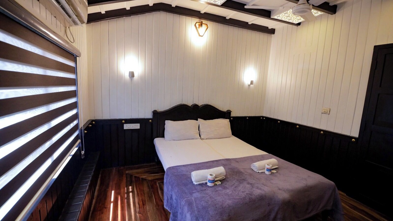 Photo of Bedroom in Alappuzha