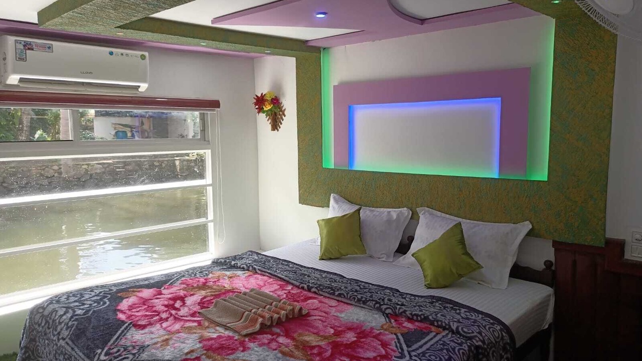 Photo of Bedroom in Alappuzha