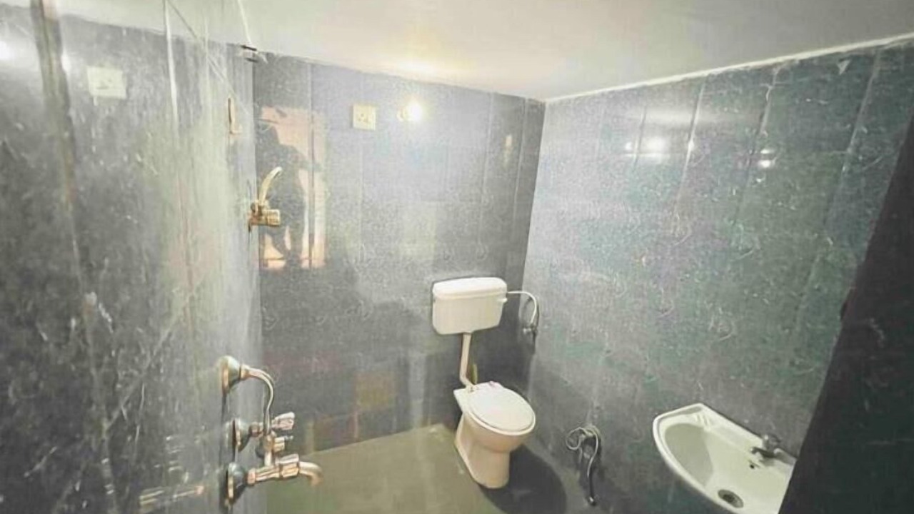 Photo of Bathroom in Amer