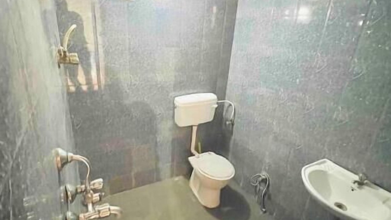 Photo of Bathroom in Amer