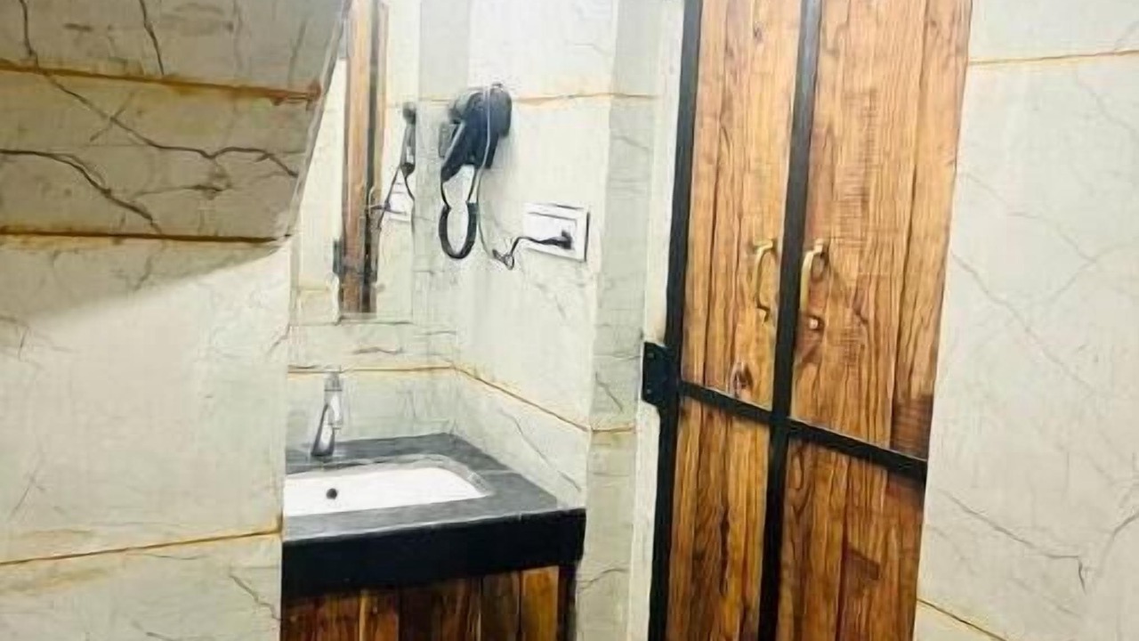Photo of Bathroom in Amer