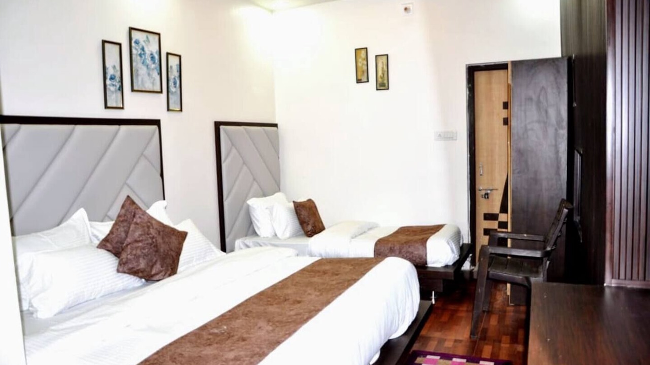 Photo of Bedroom in Mount Abu
