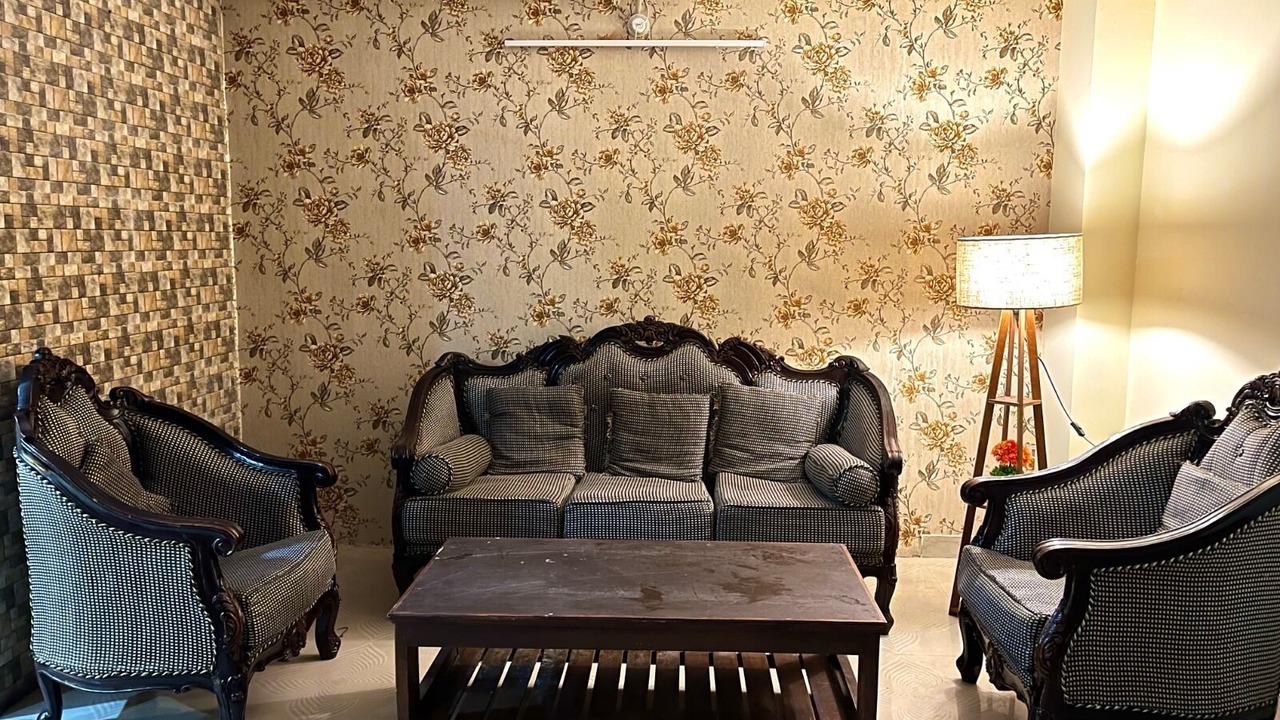 Photo of Livingroom in Varanasi
