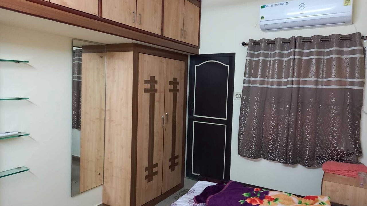 Photo of Bedroom in Valasaravakkam