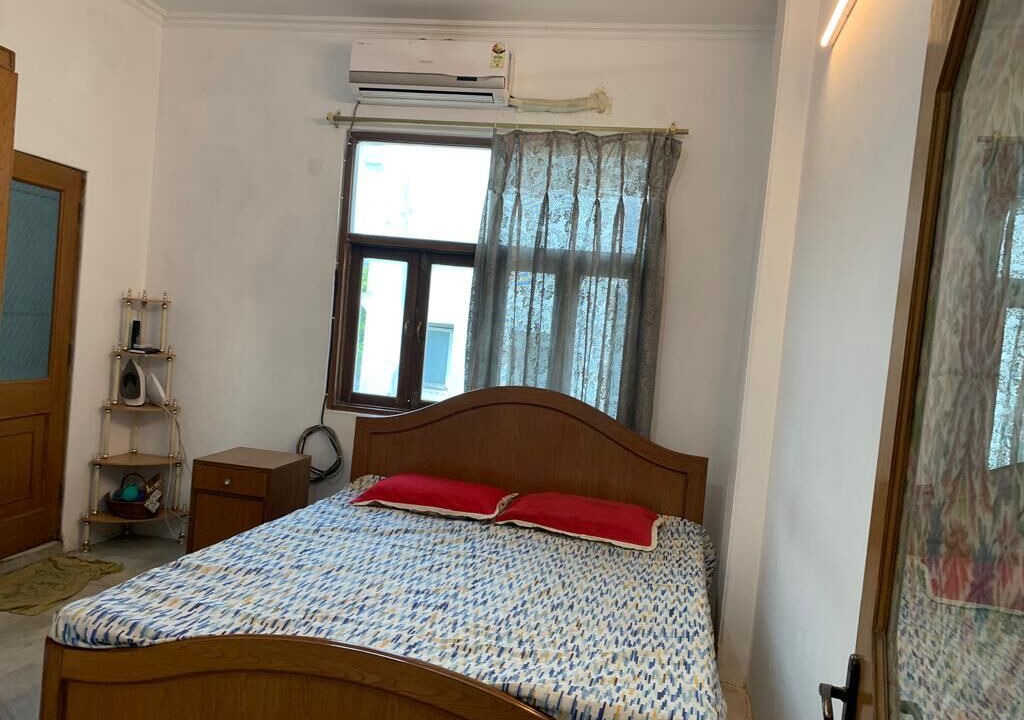 Photo of Bedroom in Nizamuddin East
