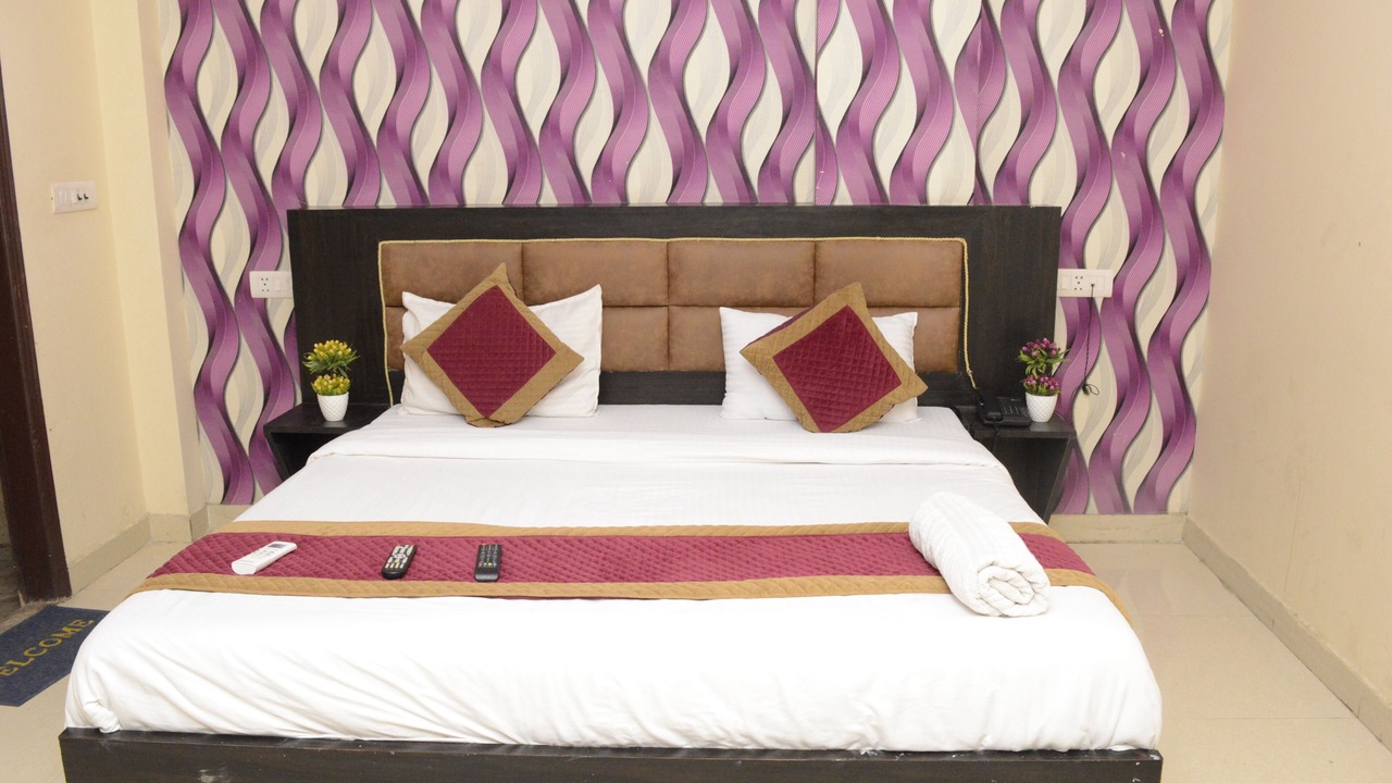 Photo of Bedroom in Mahipalpur