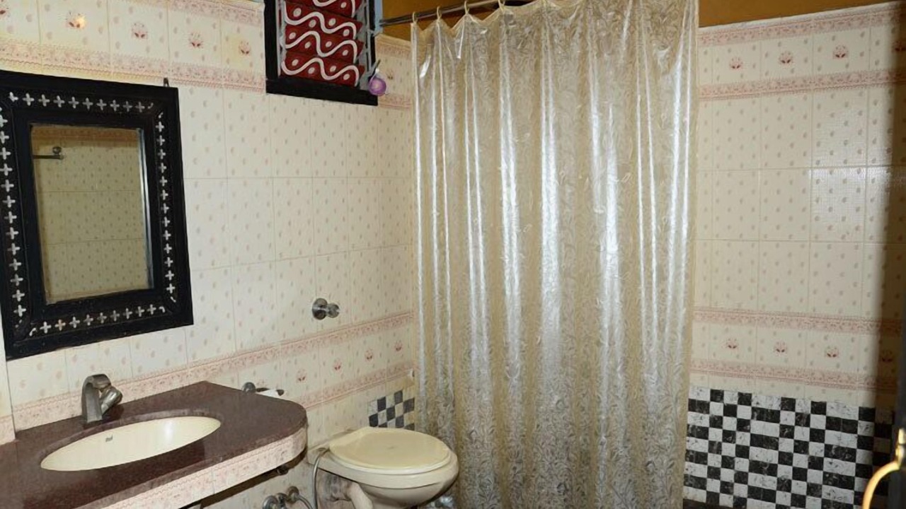 Photo of Bathroom in Rau