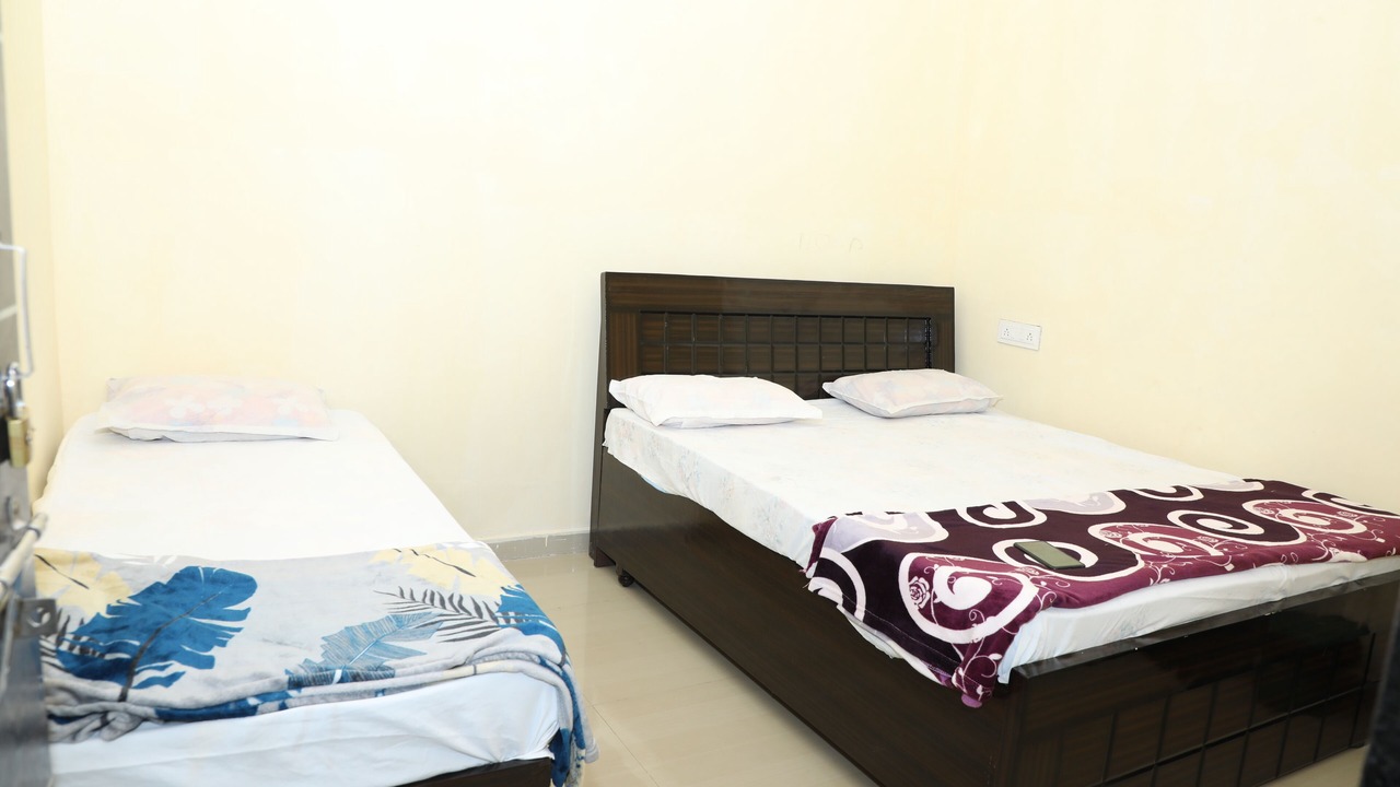 Photo of Bedroom in Rajpipla