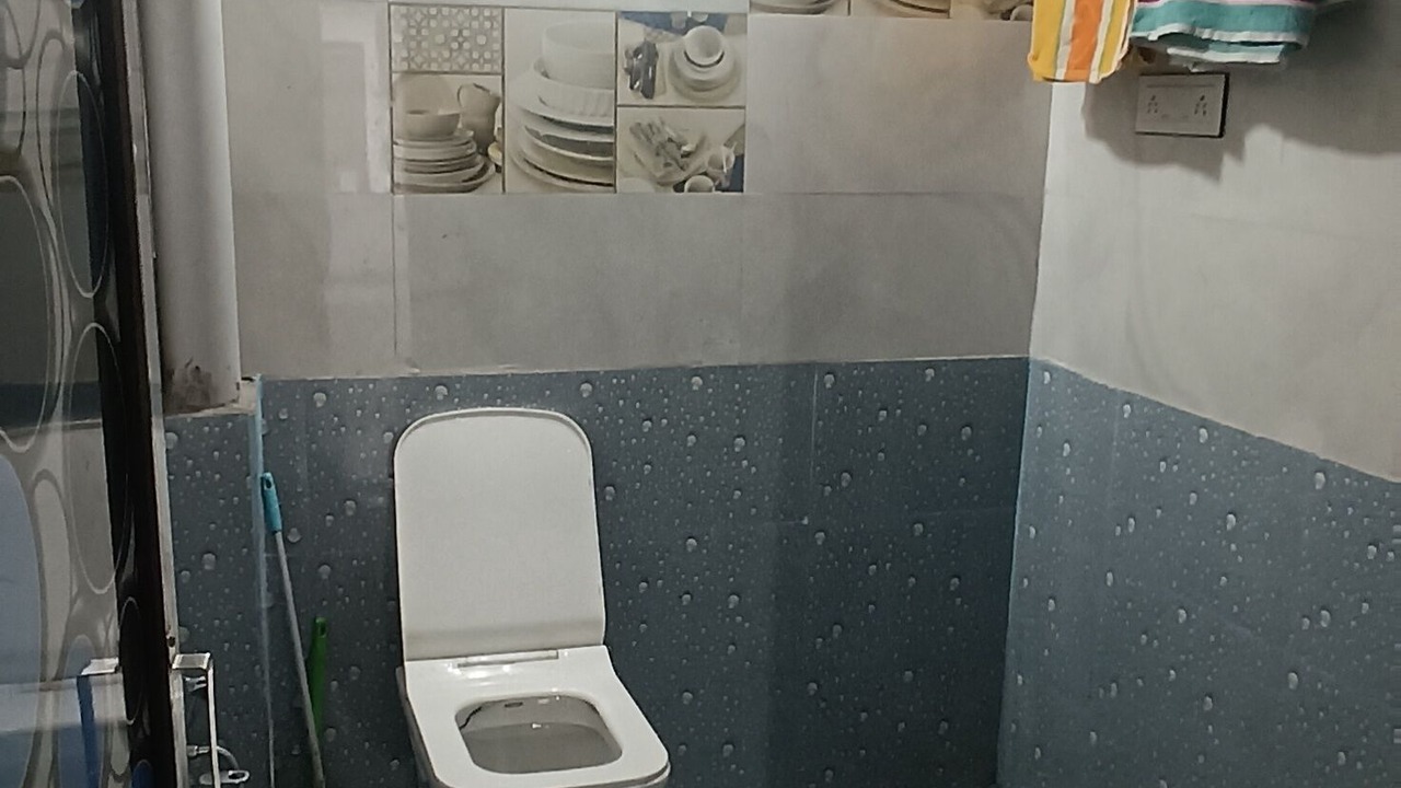 Photo of Bathroom in Rajpipla