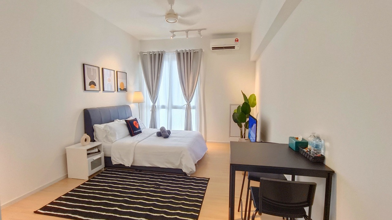 Photo of Bedroom in Maluri