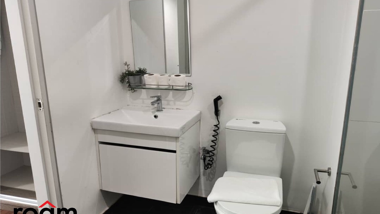 Photo of Bathroom in Maluri