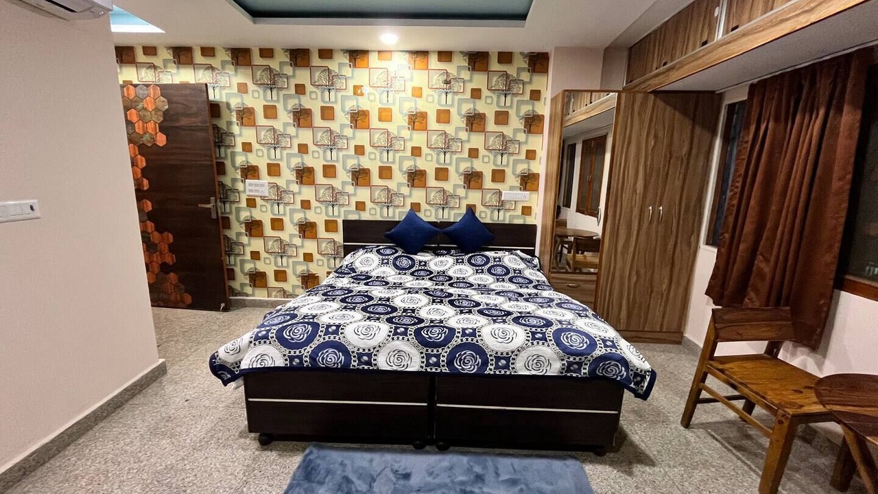 Photo of Bedroom in Pink City