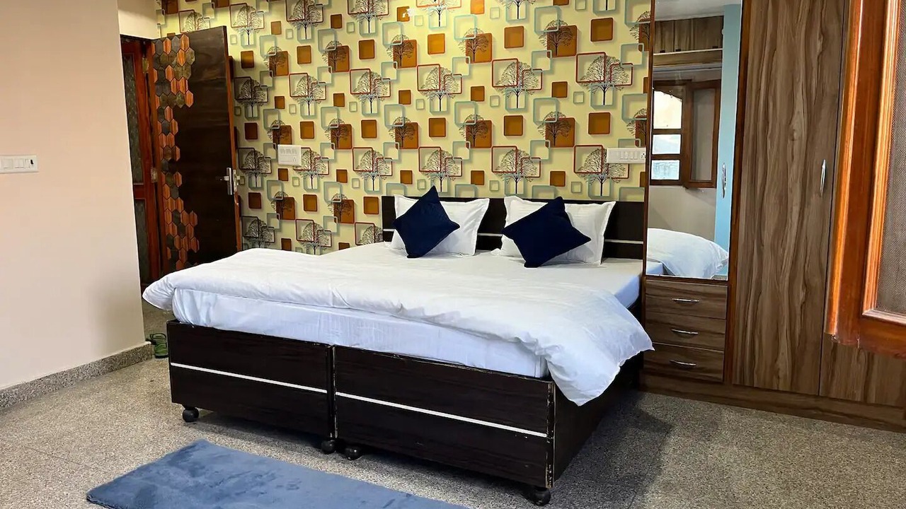 Photo of Bedroom in Pink City