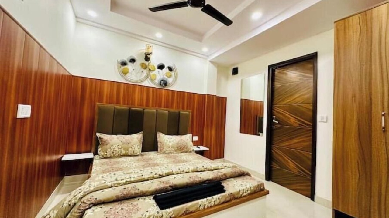 Photo of Bedroom in Delhi Cantonment