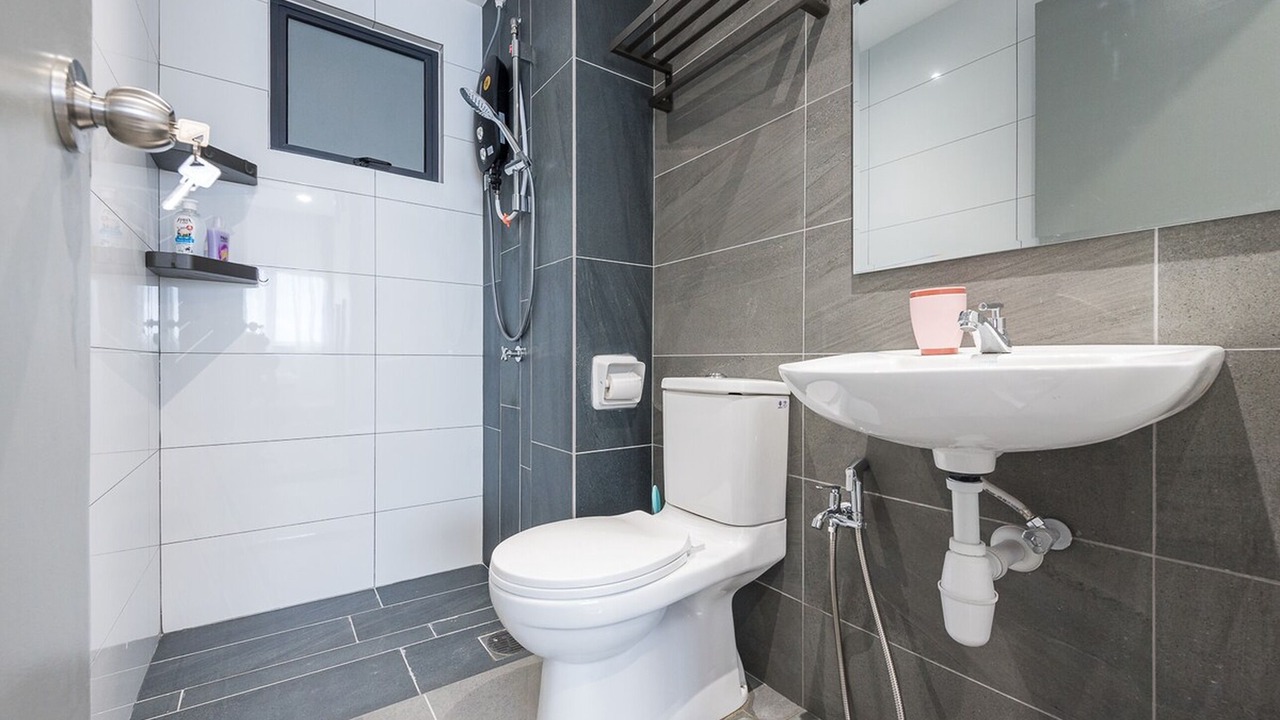 Photo of Bathroom in Kampung Bukit Dukong