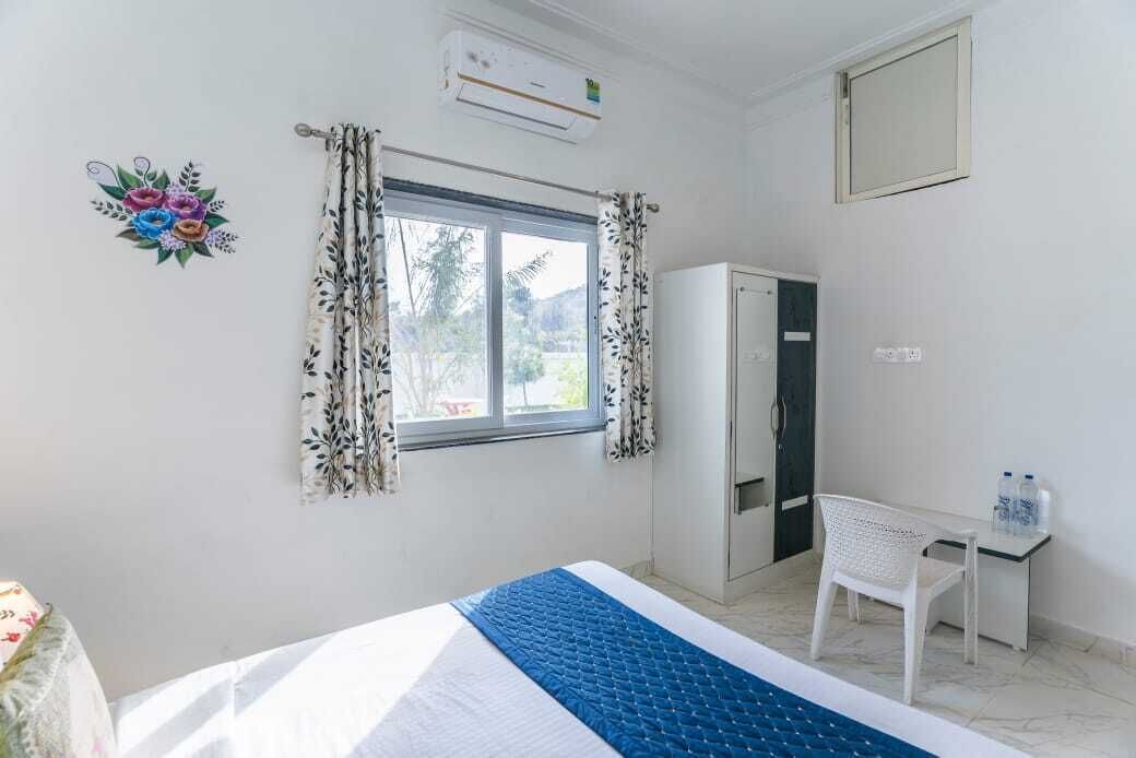 Photo of Bedroom in Gogunda