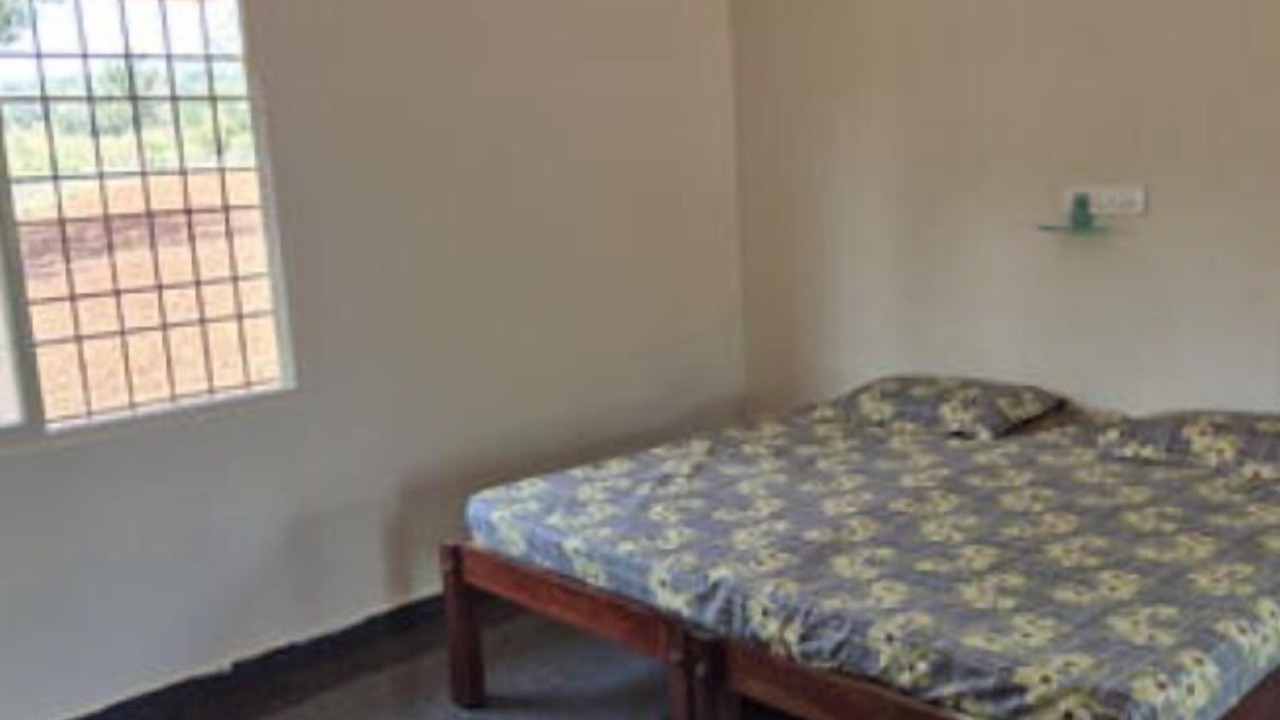 Photo of Bedroom in Lansdowne