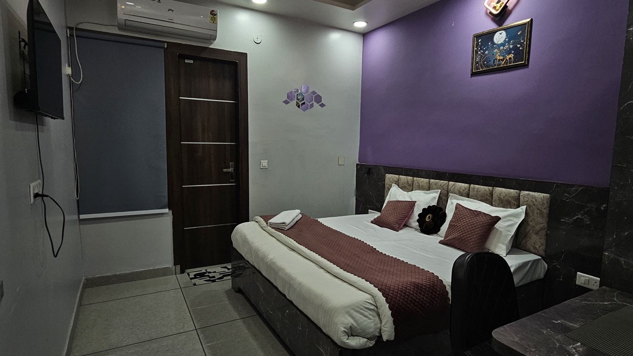 Photo of Bedroom in Noida