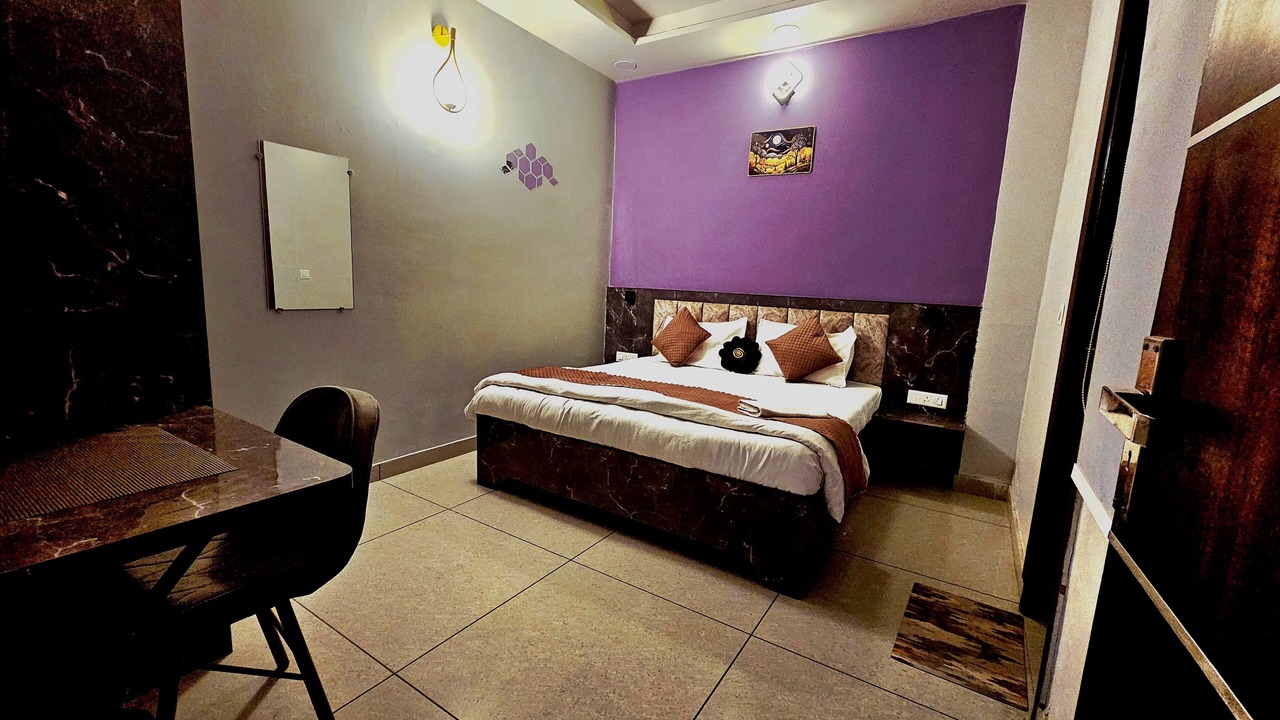 Photo of Bedroom in Noida