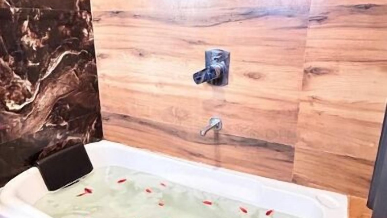 Photo of Bathroom in Arsiwalla Villa