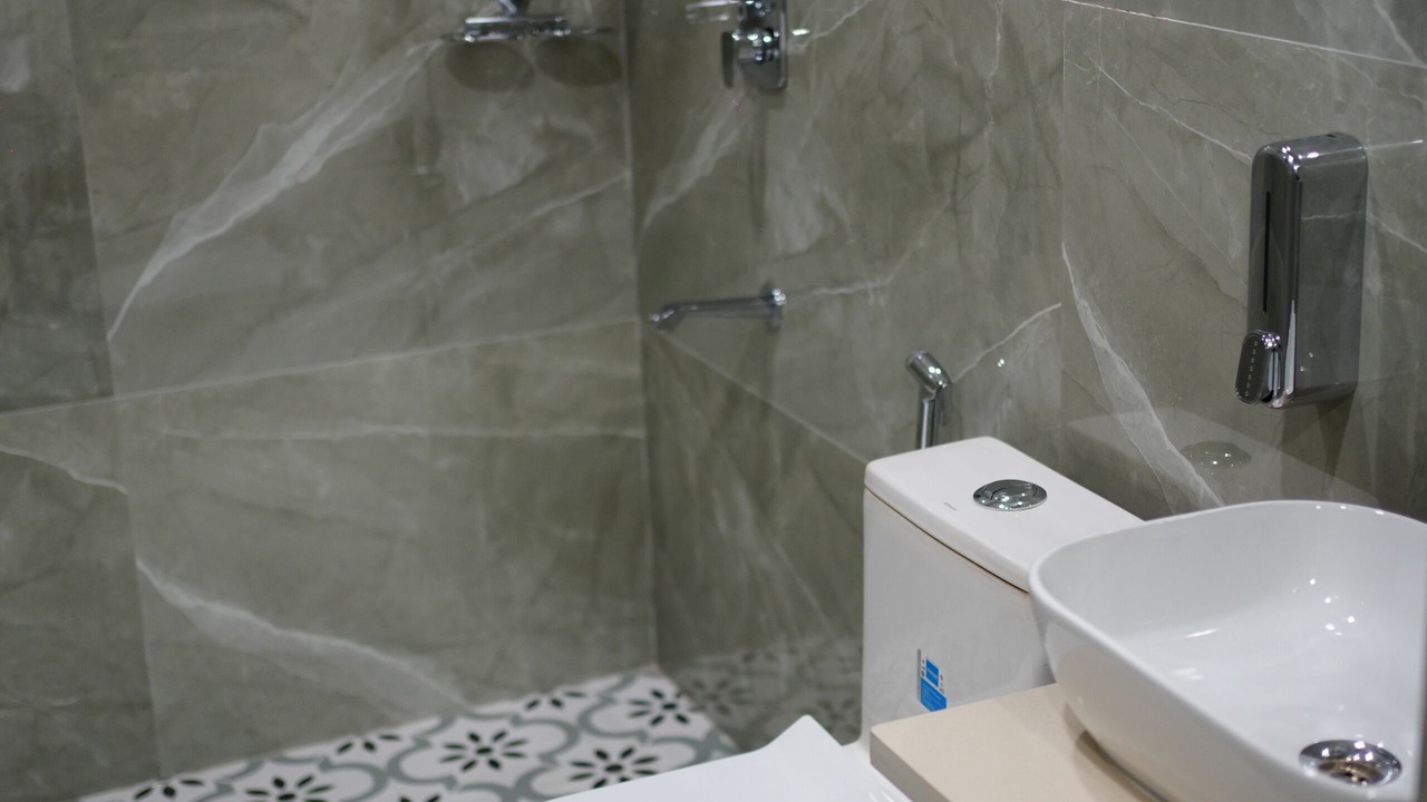 Photo of Bathroom in C-Scheme