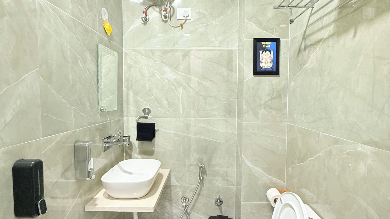 Photo of Bathroom in C-Scheme