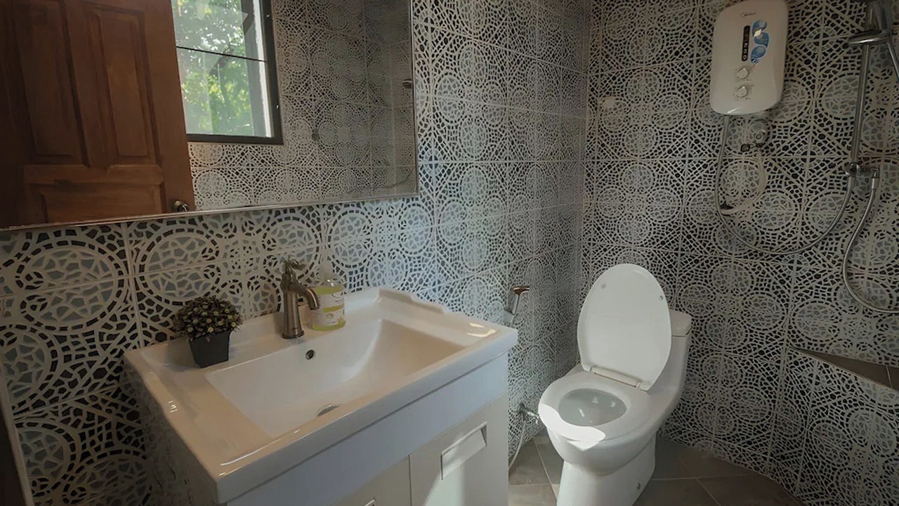 Photo of Bathroom in Pantai
