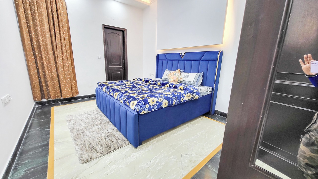 Photo of Bedroom in Pashim Vihar