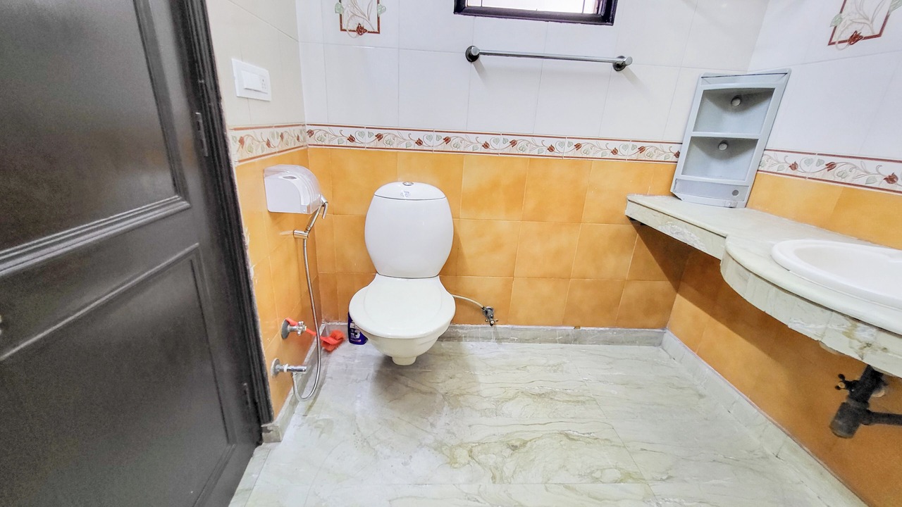 Photo of Bathroom in Pashim Vihar