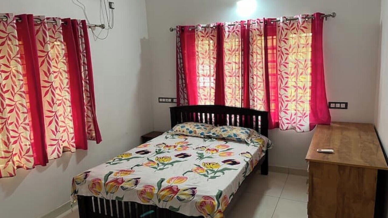 Photo of Bedroom in Malayattur