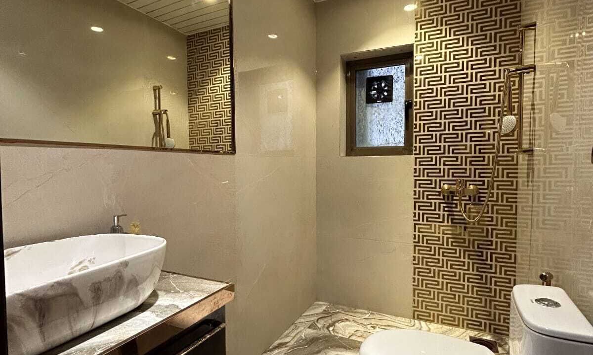 Photo of Bathroom in Prabhadevi
