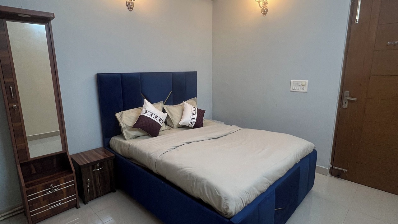 Photo of Bedroom in Sainik Farm