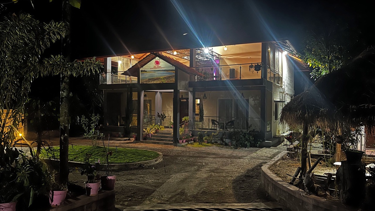 Photo of Outdoor in Madapura