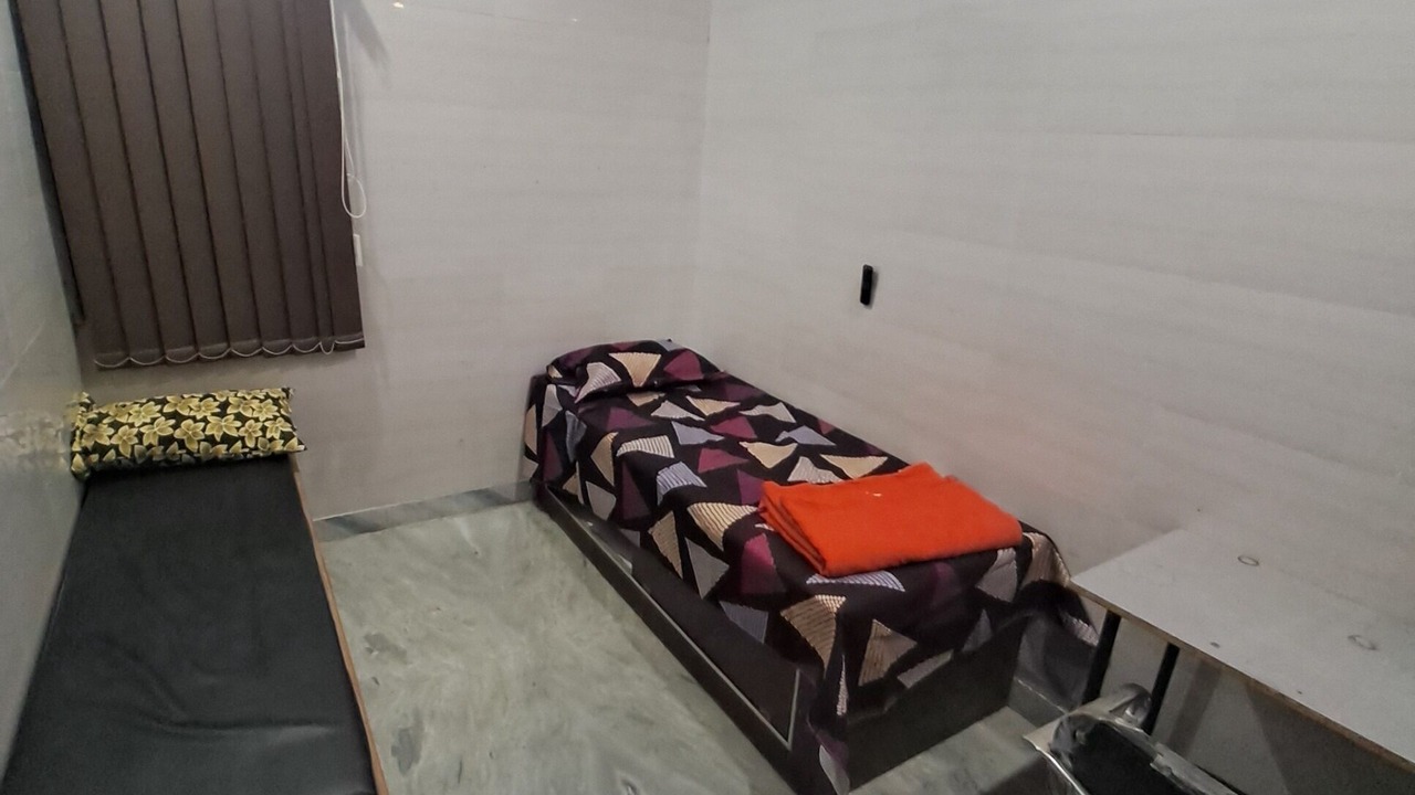 Photo of Bedroom in Allahabad